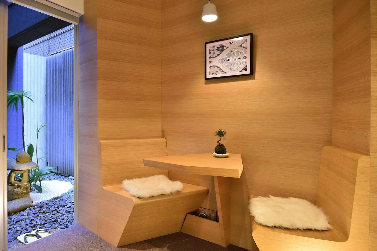 Hostel Petit Hotel Alla Seta Kyoto